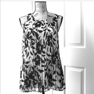 NWT Daniel Rainn Stitch Fix B&W Sleeveless Blouse